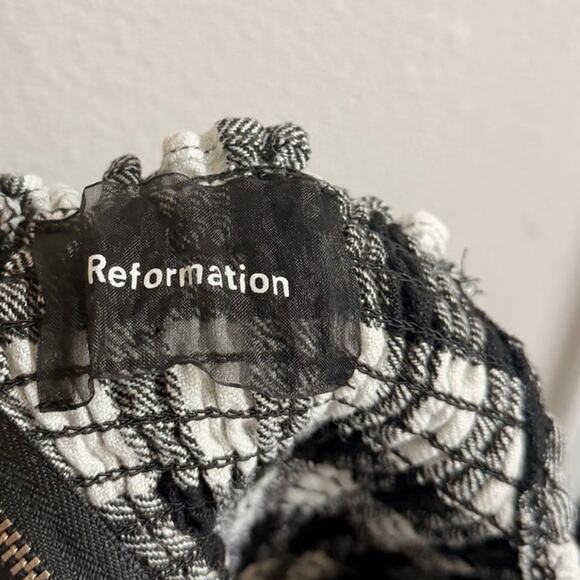 Reformation Hattie Off Shoulder Linen Midi Dress‎ US 0 Gingham Europe Vacation - Picture 8 of 9